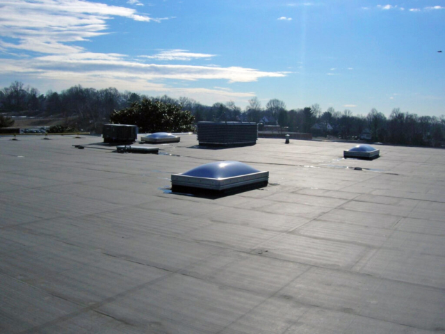 A wide open roof done in a single-ply membrane